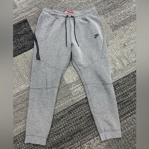 Nike Tech Joggers Gray Size-XL